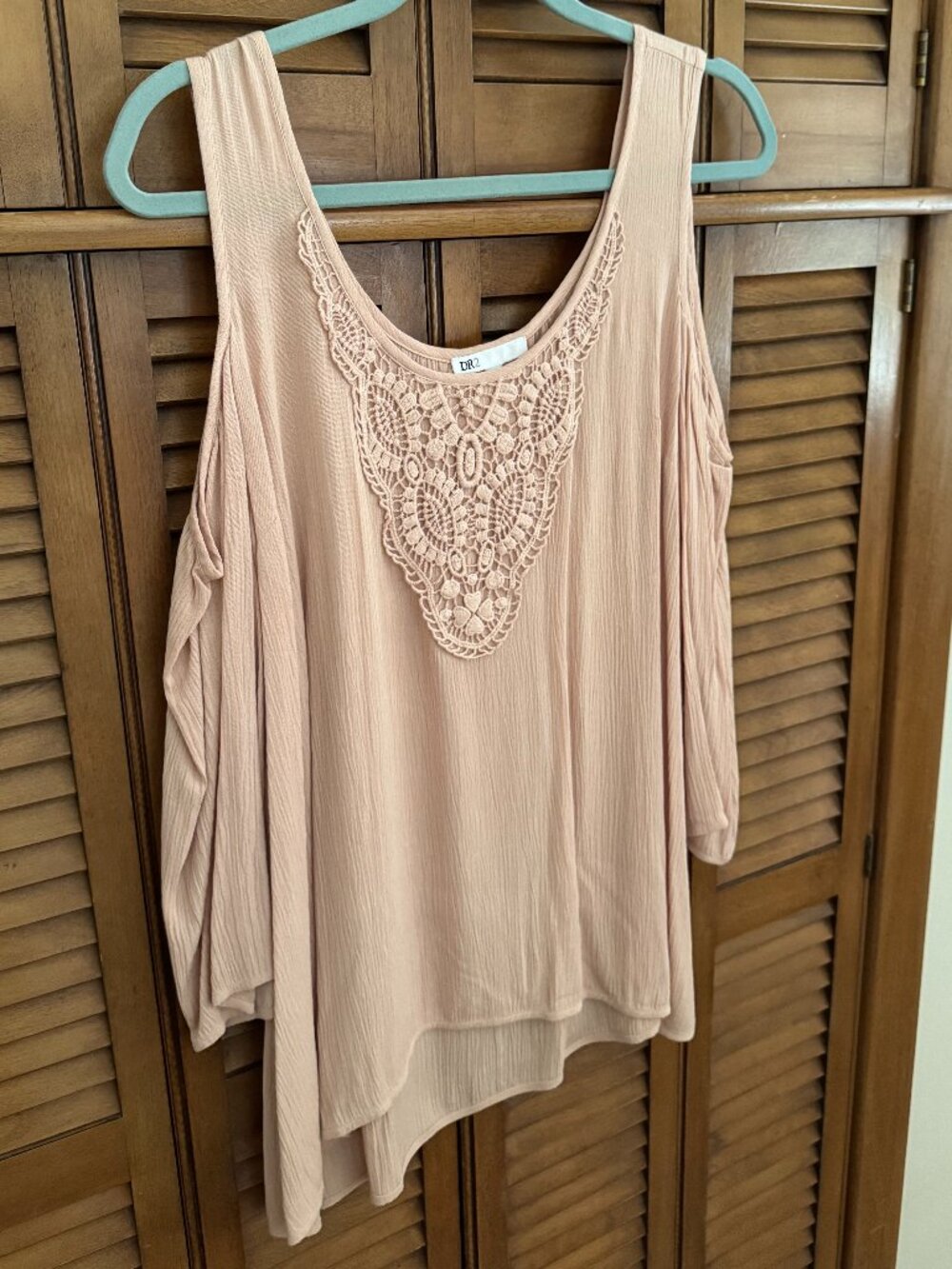 LIKE NEW DR2 Cold Shoulder Dusty Pink Top